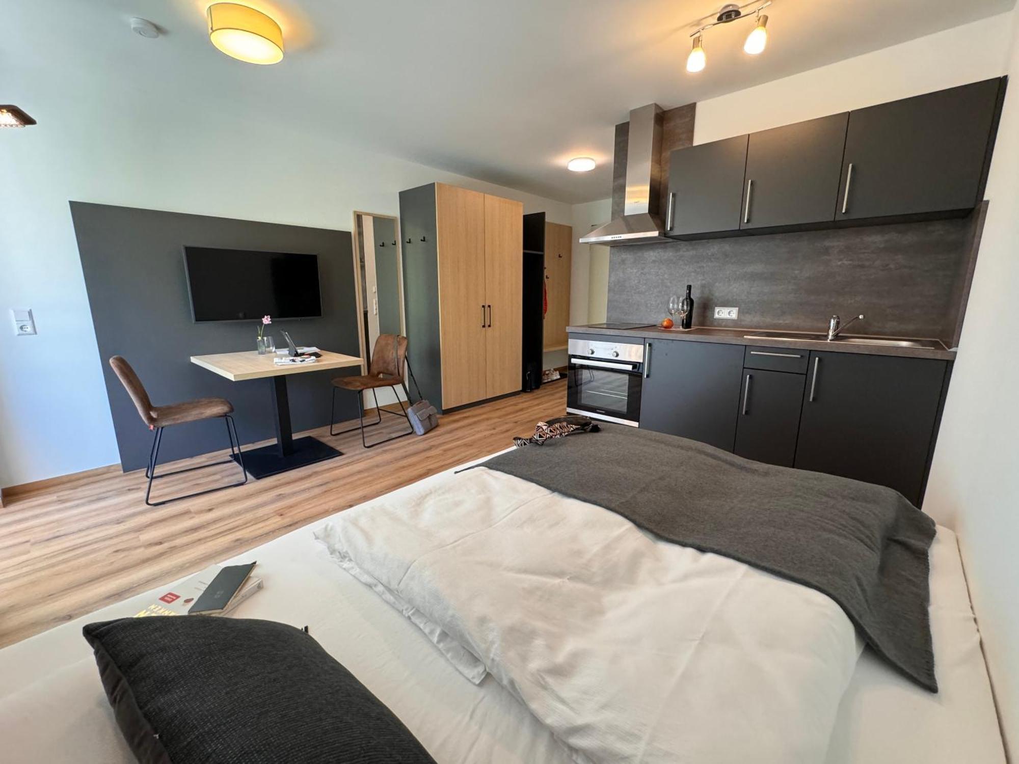 Sonnenhof Apartments บัดเดอร์ไฮม์ ภายนอก รูปภาพ